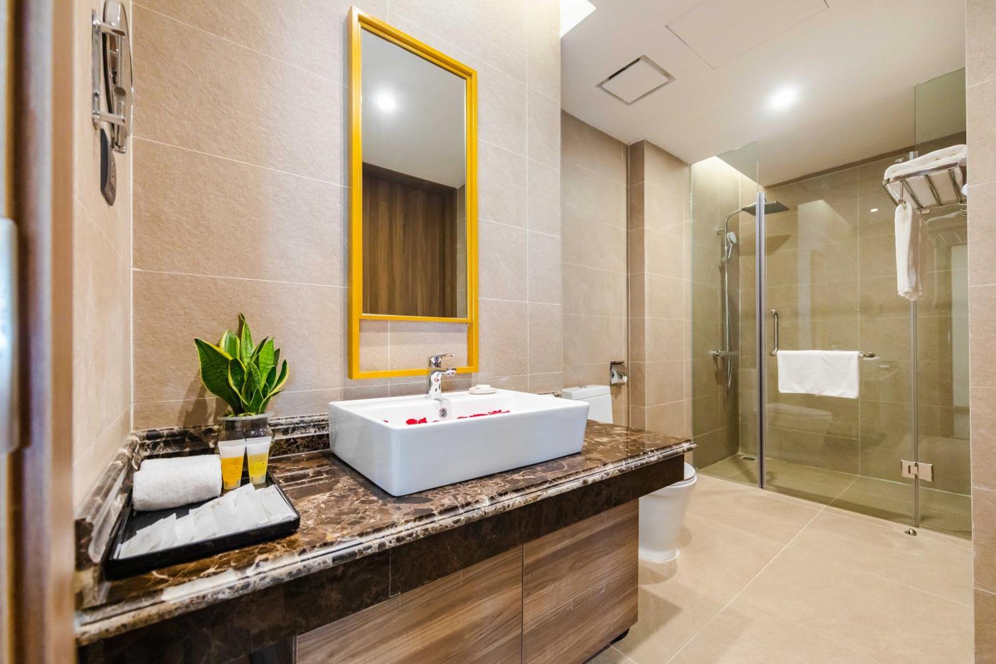 Muong Thanh Luxury Ha Long Centre II Екстериор снимка
